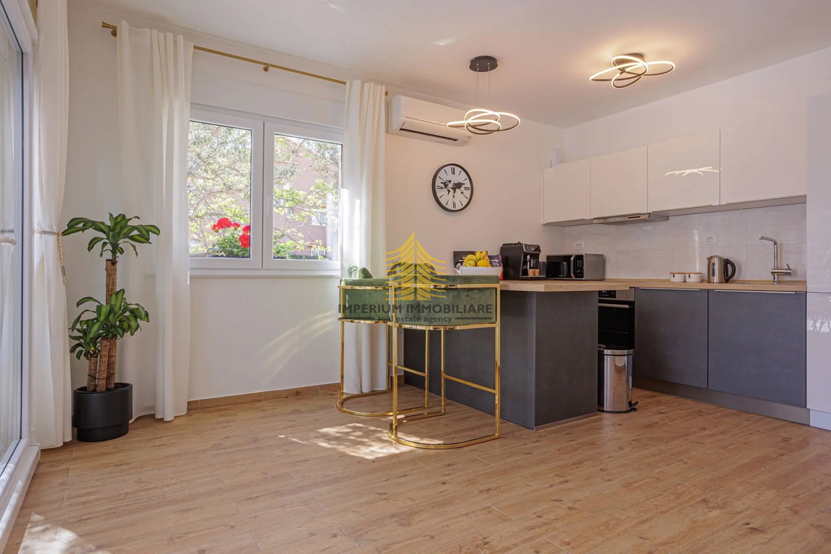 Hiša, prodaja, Kaštel Stari, 190 m2, samostojna