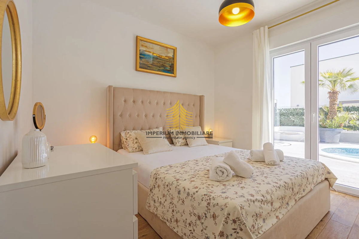 Hiša, prodaja, Kaštel Stari, 190 m2, samostojna