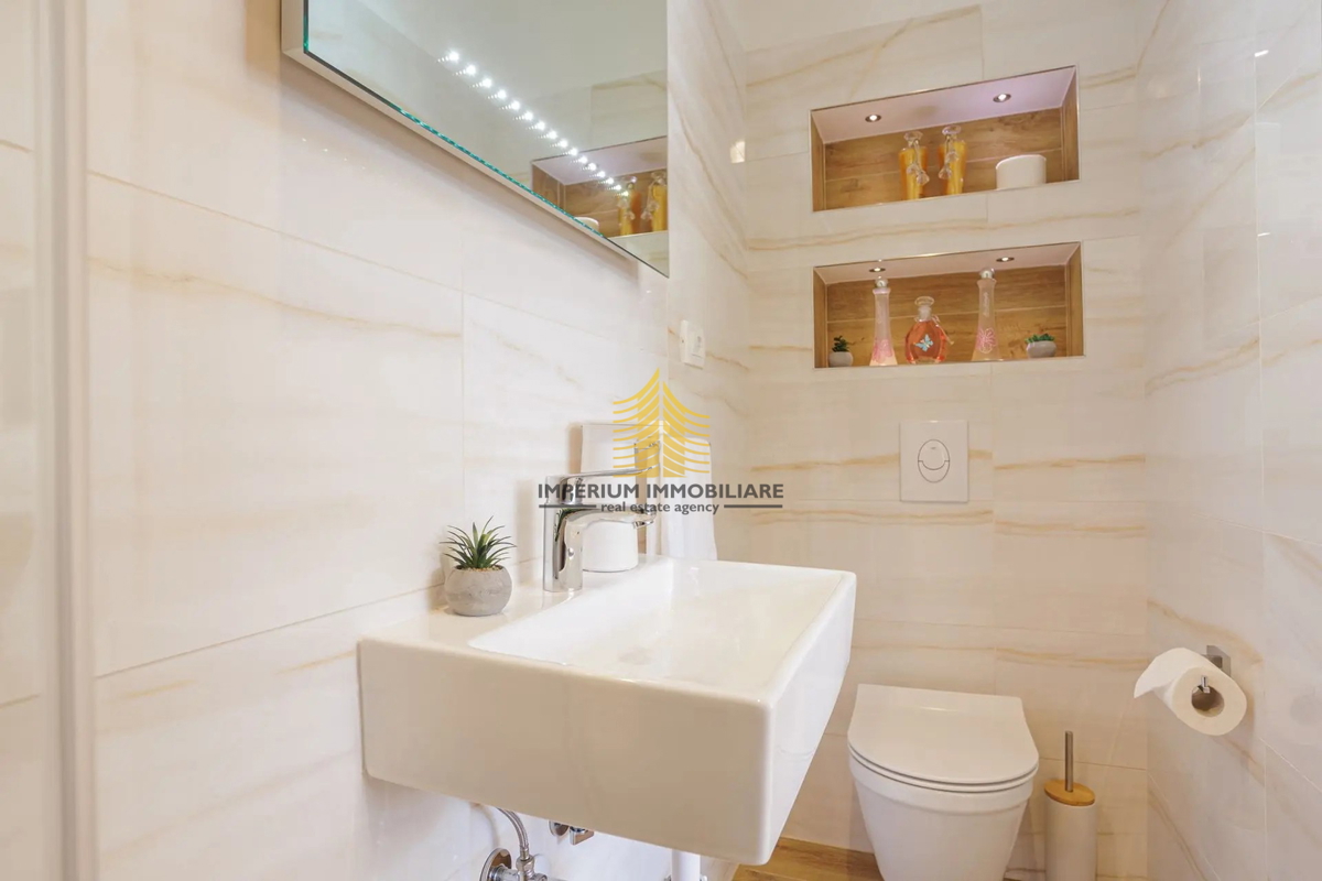 Hiša, prodaja, Kaštel Stari, 190 m2, samostojna