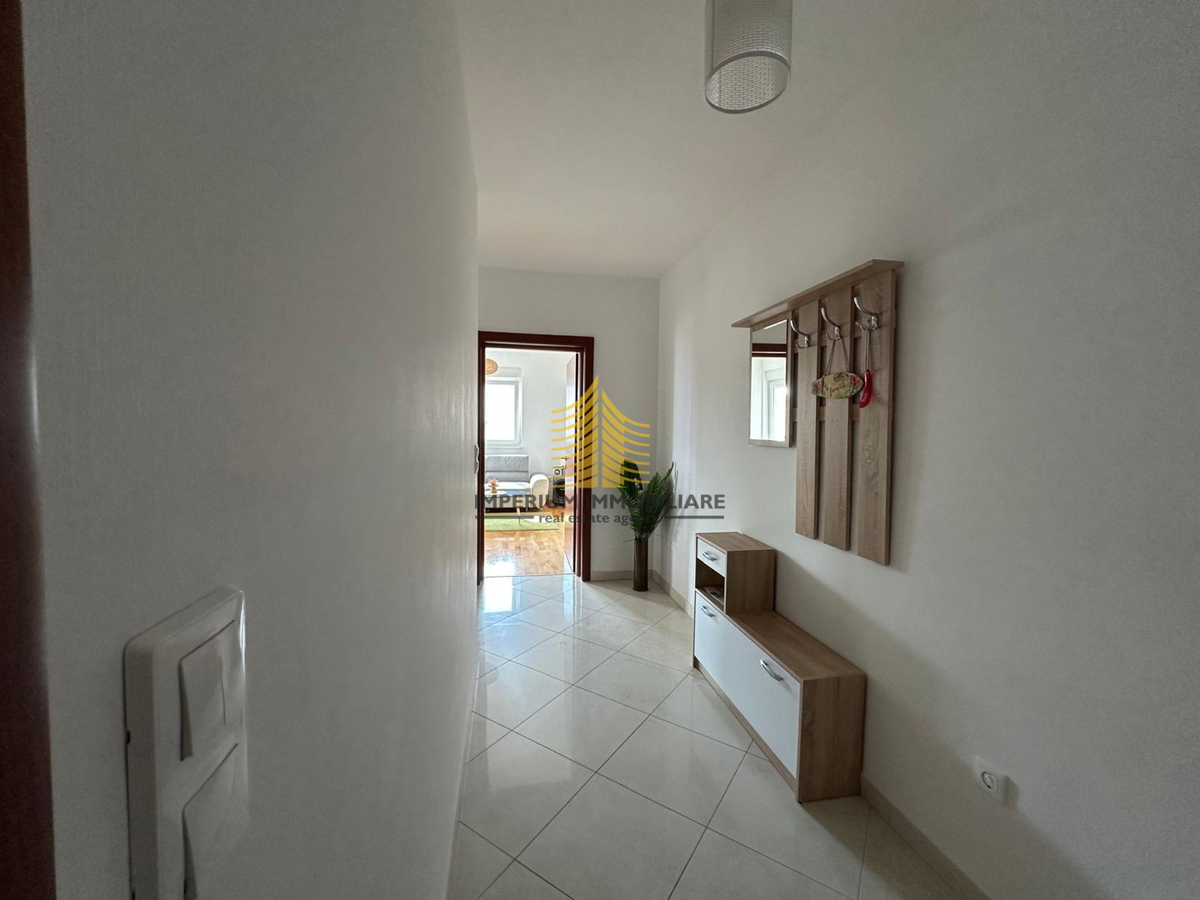 Stanovanje, prodaja, Okrug, Okrug Gornji, 71,40 m2, 2,5-sobno (2S+DB)