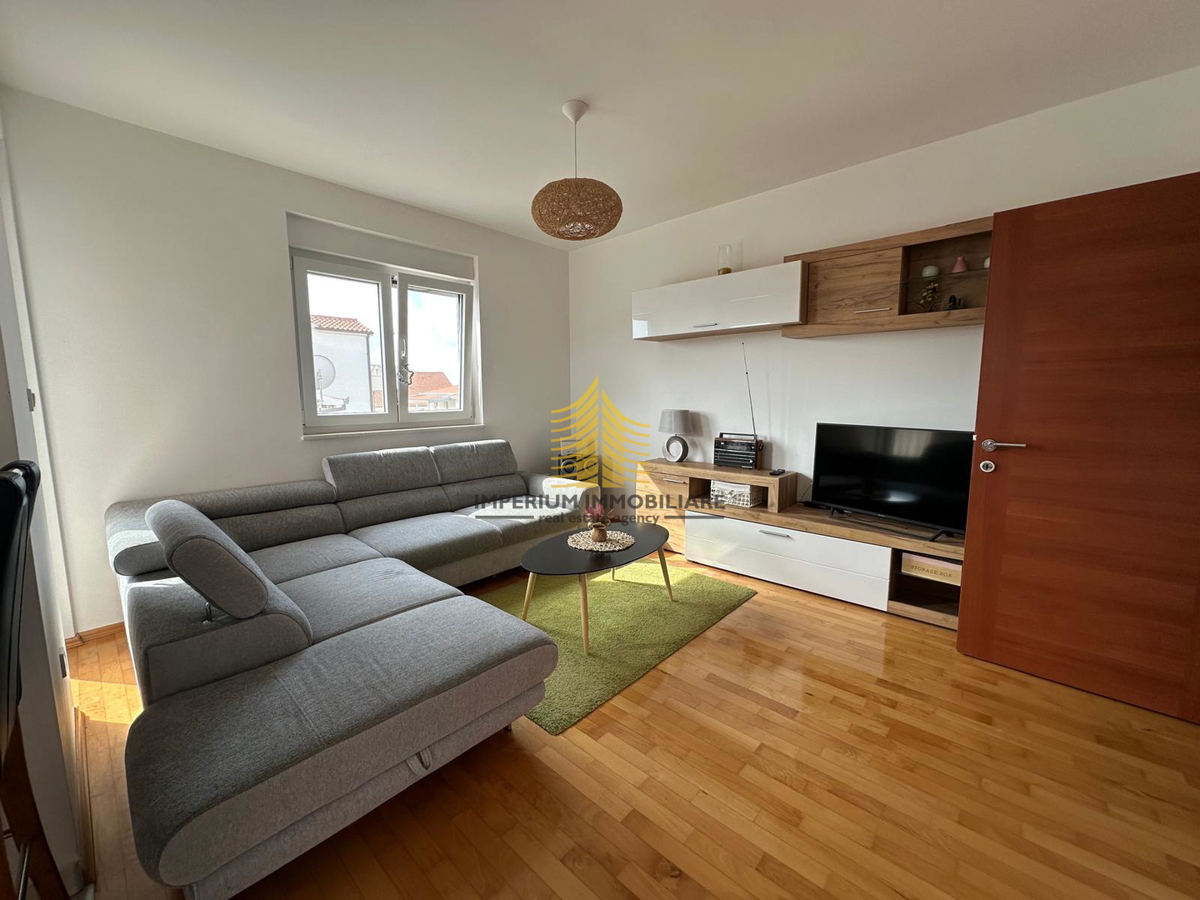 Stanovanje, prodaja, Okrug, Okrug Gornji, 71,40 m2, 2,5-sobno (2S+DB)