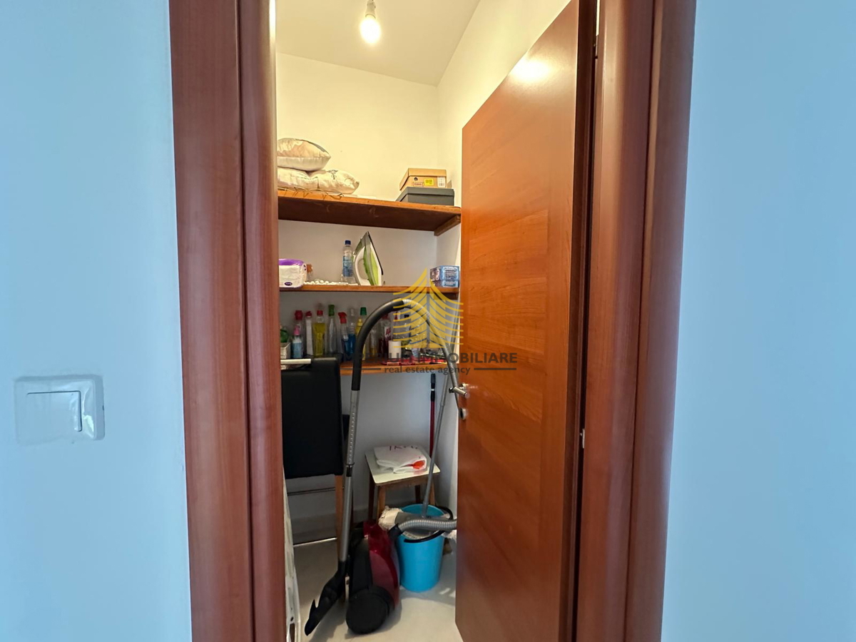 Stanovanje, prodaja, Okrug, Okrug Gornji, 71,40 m2, 2,5-sobno (2S+DB)