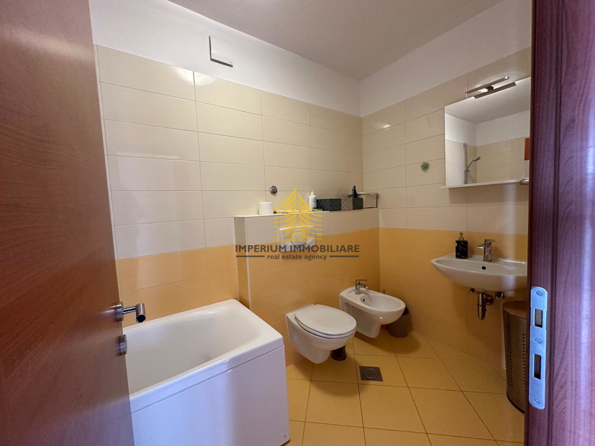 Stanovanje, prodaja, Okrug, Okrug Gornji, 71,40 m2, 2,5-sobno (2S+DB)