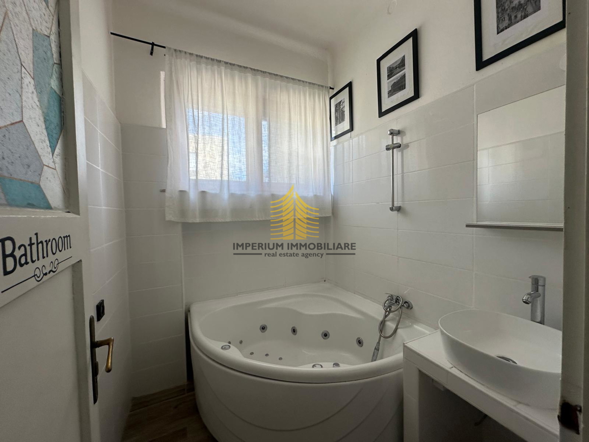 Stanovanje, prodaja, Split, Bačvice, 44 m2, 1,5-sobno (1S+DB)