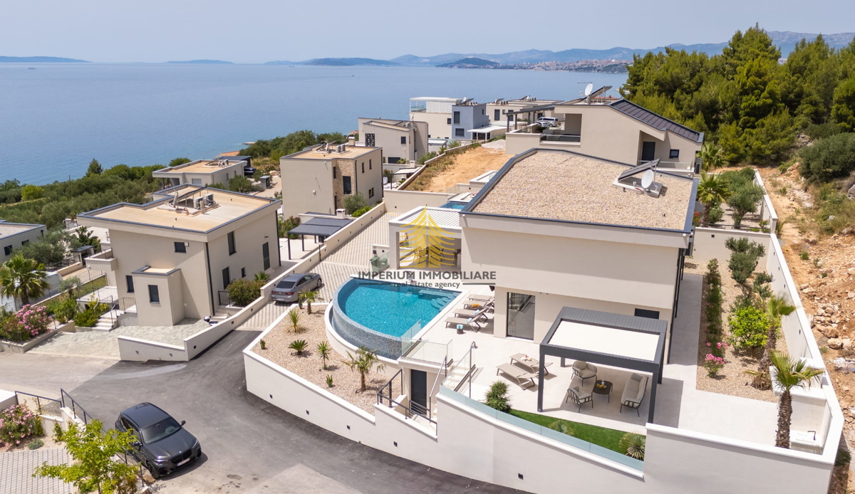 Hiša, Prodaja, Podstrana, 300m2, Vila