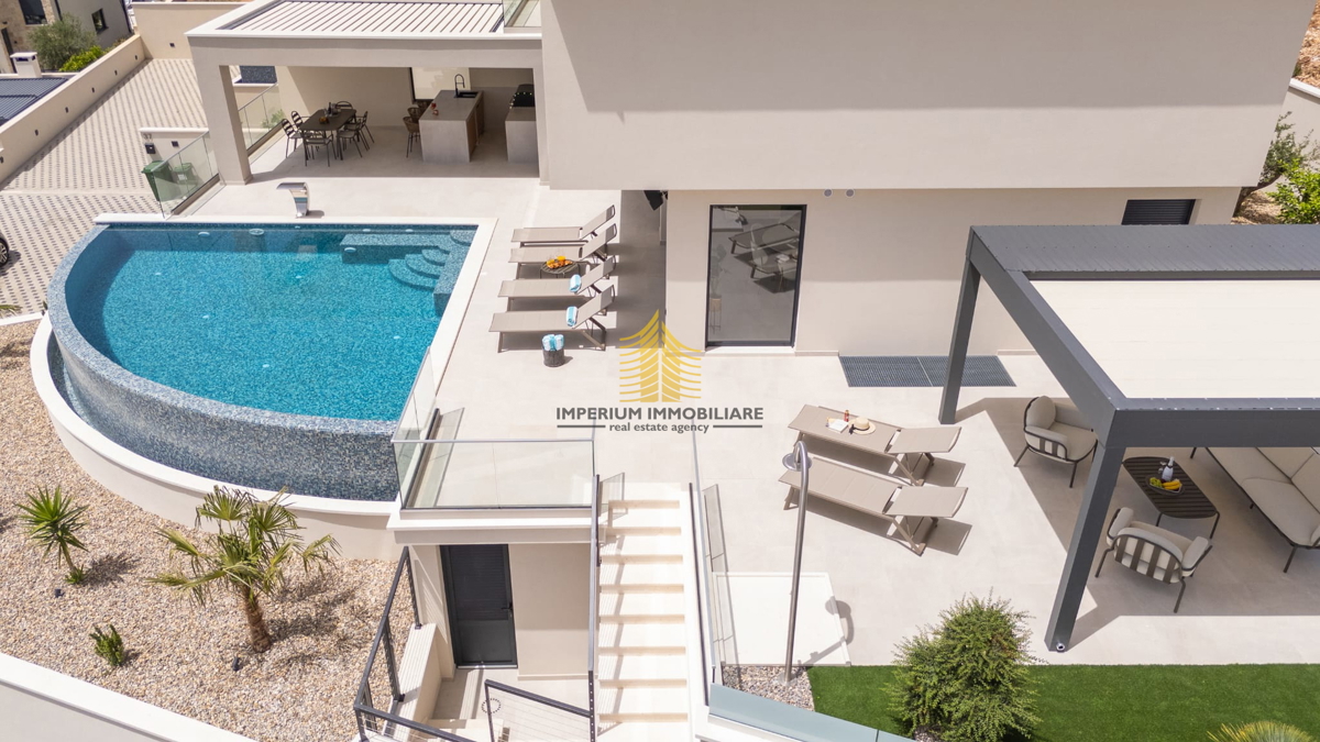 Hiša, Prodaja, Podstrana, 300m2, Vila