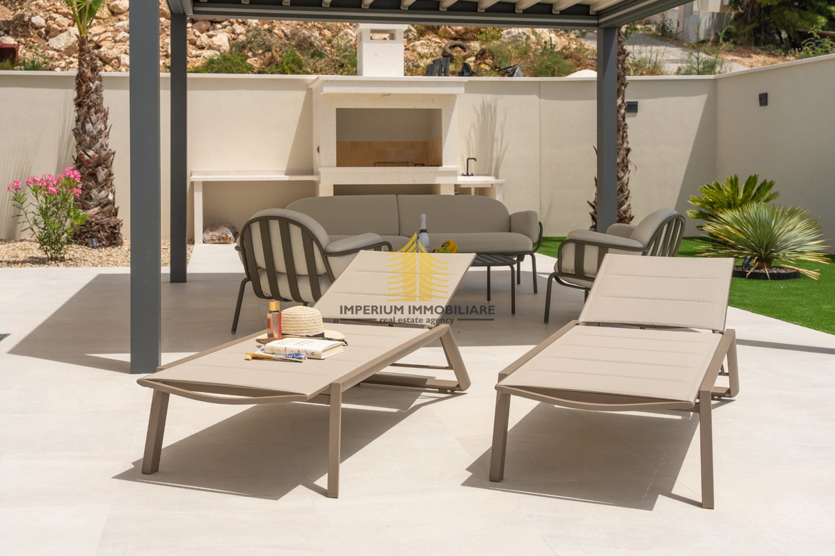 Hiša, Prodaja, Podstrana, 300m2, Vila