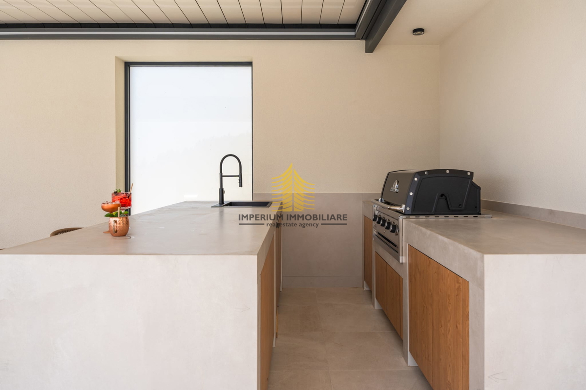 Hiša, Prodaja, Podstrana, 300m2, Vila