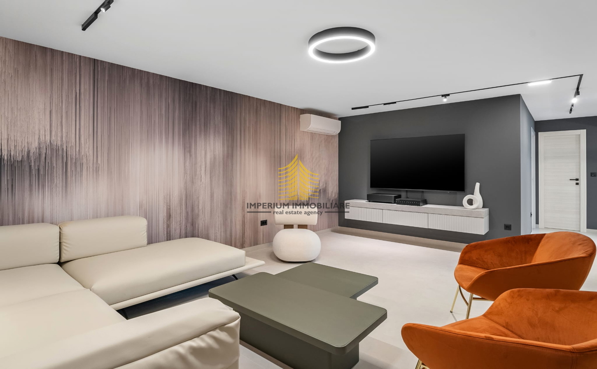 Hiša, Prodaja, Podstrana, 300m2, Vila
