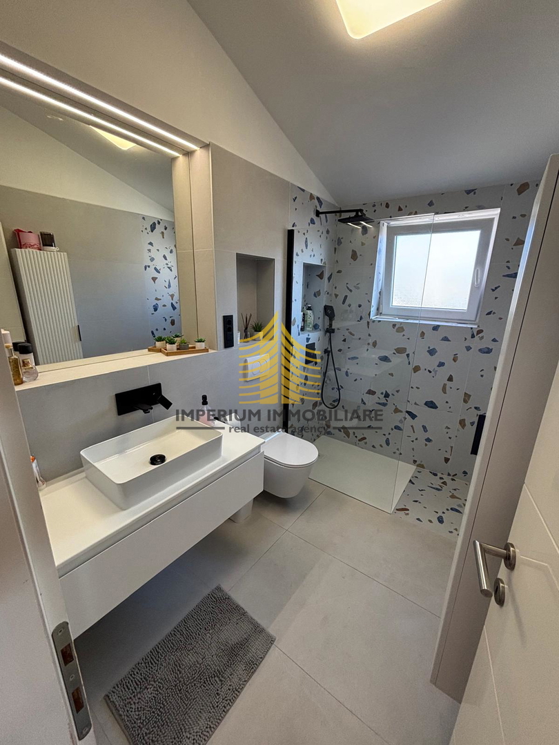 Stan, prodaja, Split, Žnjan, 100 m2, 3-prostorski