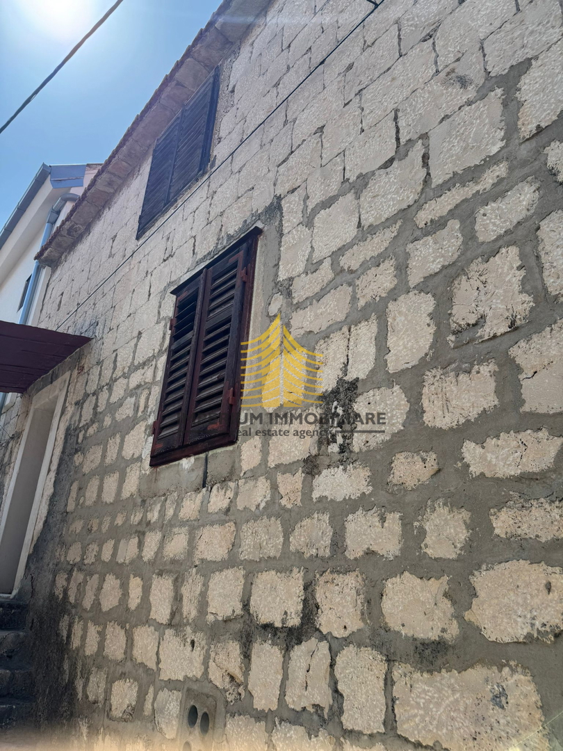 Hiša, Prodaja, Okrog, Okrog Gornji, 110 m2, V vrsti