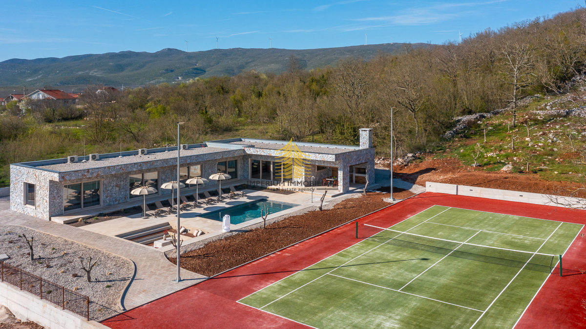 Hiša, Prodaja, Prisoje, 240 m2, Samostojna
