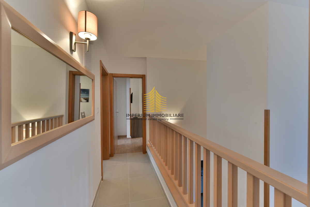 Hiša, prodaja, Sukošan, Debeljak, 251 m2, vila