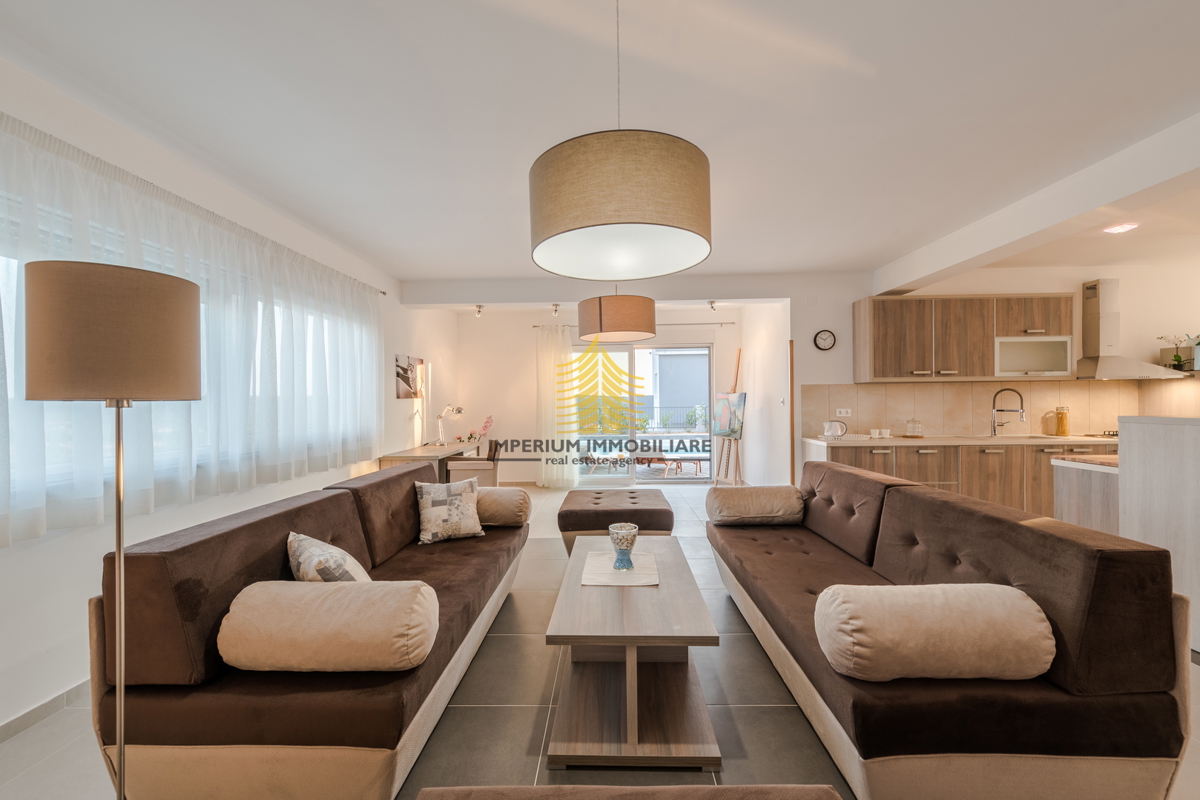 Hiša, prodaja, Sukošan, Debeljak, 251 m2, vila