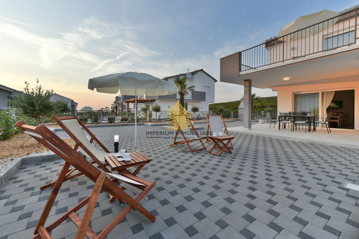 Hiša, prodaja, Sukošan, Debeljak, 251 m2, vila