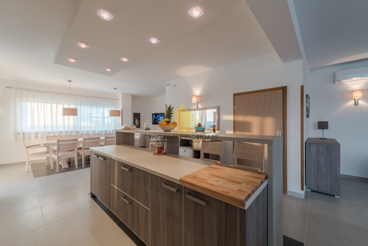 Hiša, prodaja, Sukošan, Debeljak, 251 m2, vila