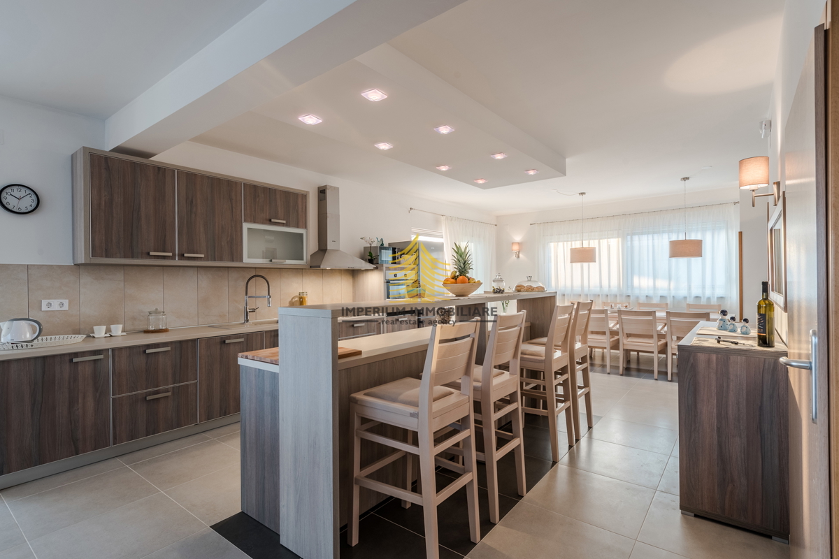 Hiša, prodaja, Sukošan, Debeljak, 251 m2, vila