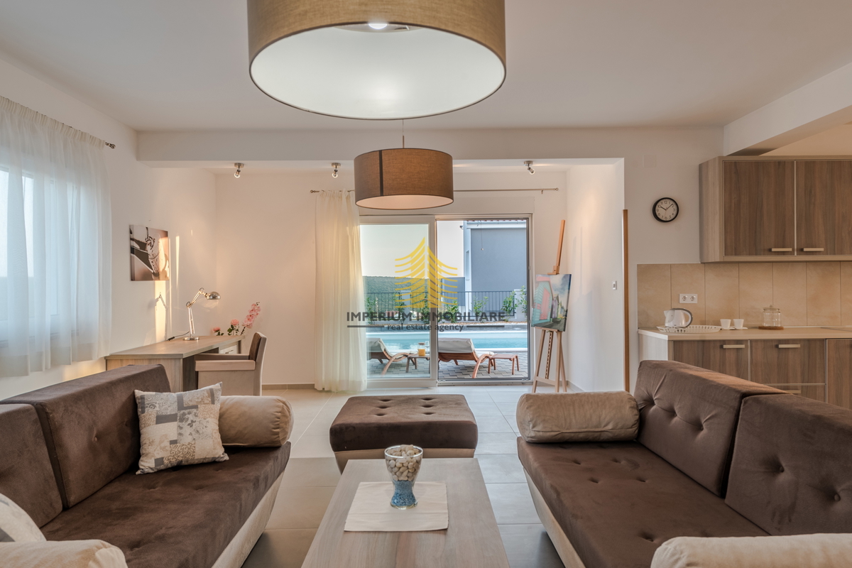 Hiša, prodaja, Sukošan, Debeljak, 251 m2, vila