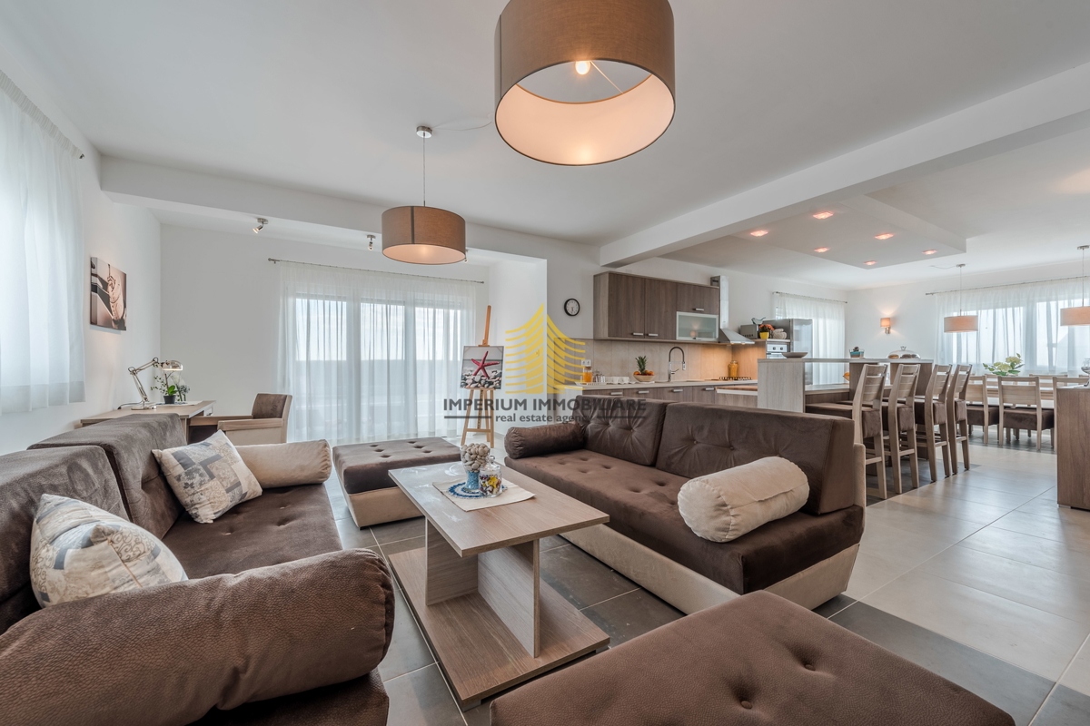 Hiša, Prodaja, Sukošan, Debeljak, 188 m2, Vila