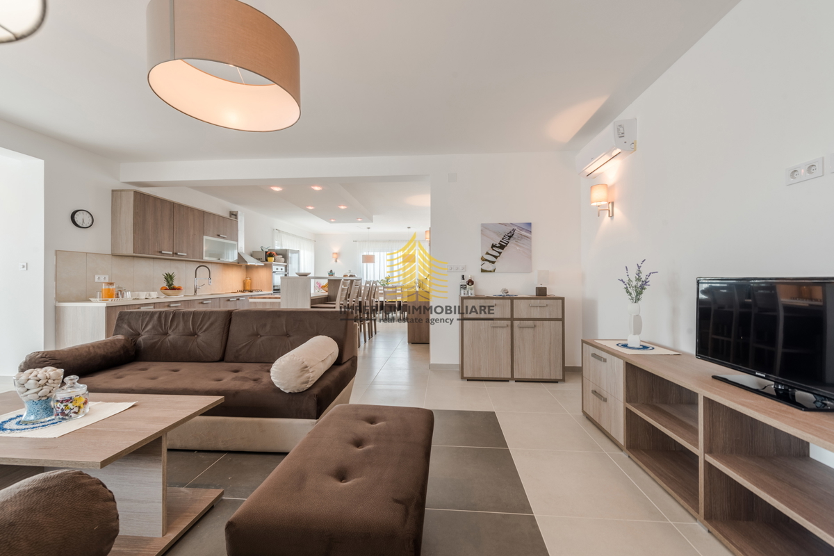 Hiša, Prodaja, Sukošan, Debeljak, 188 m2, Vila