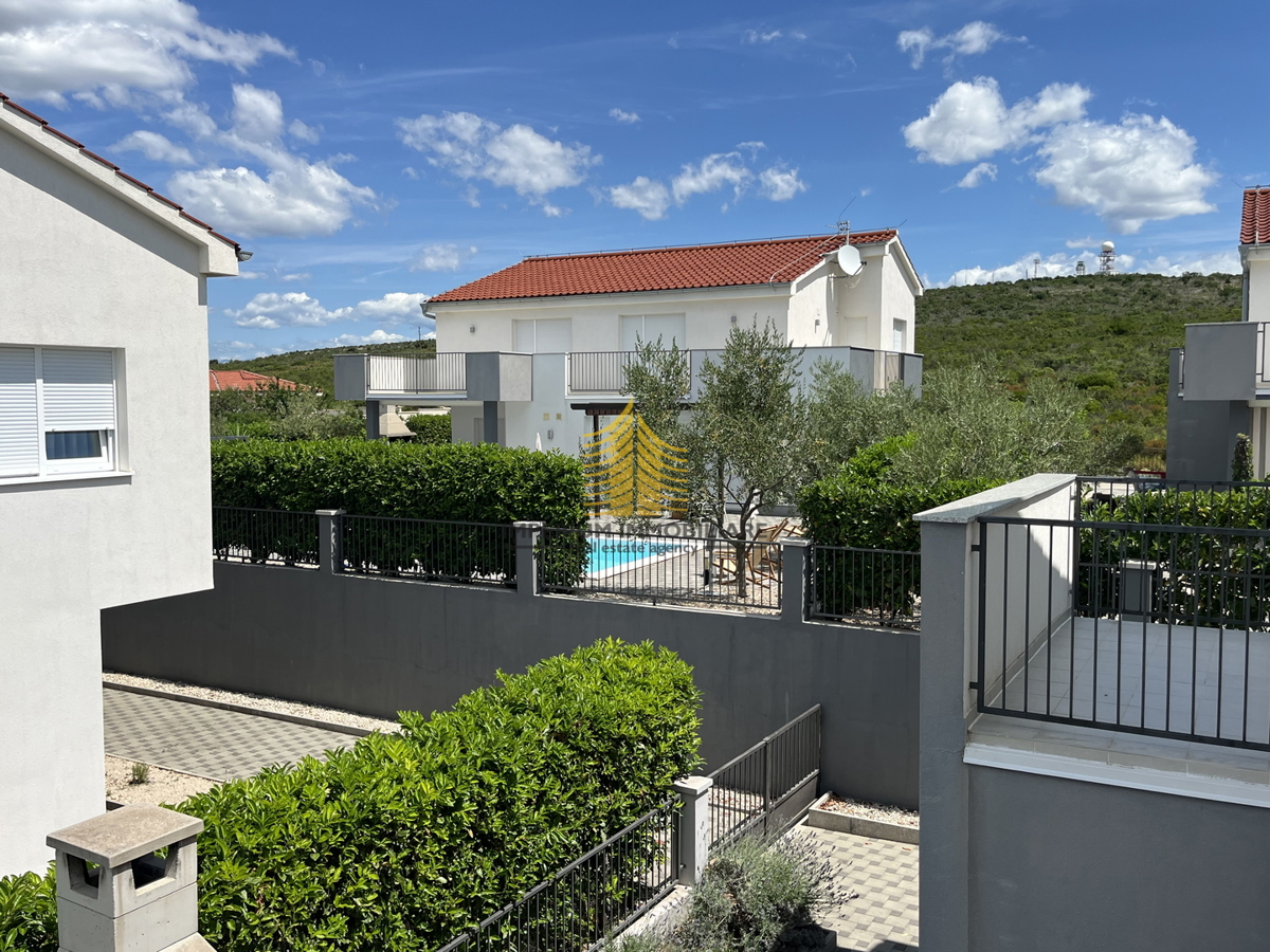 Hiša, Prodaja, Sukošan, Debeljak, 188 m2, Vila