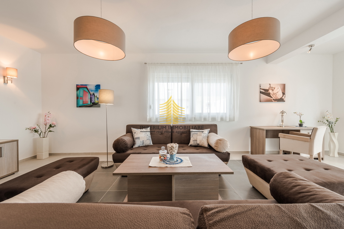 Hiša, Prodaja, Sukošan, Debeljak, 188 m2, Vila