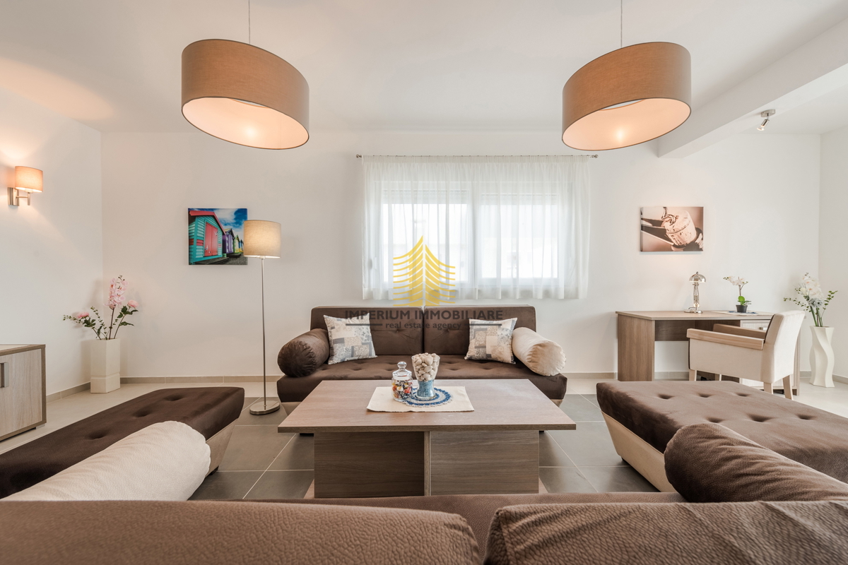 Hiša, Prodaja, Sukošan, Debeljak, 188 m2, Vila