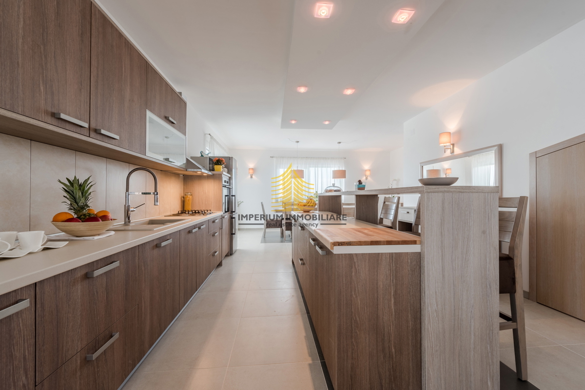 Hiša, Prodaja, Sukošan, Debeljak, 188 m2, Vila