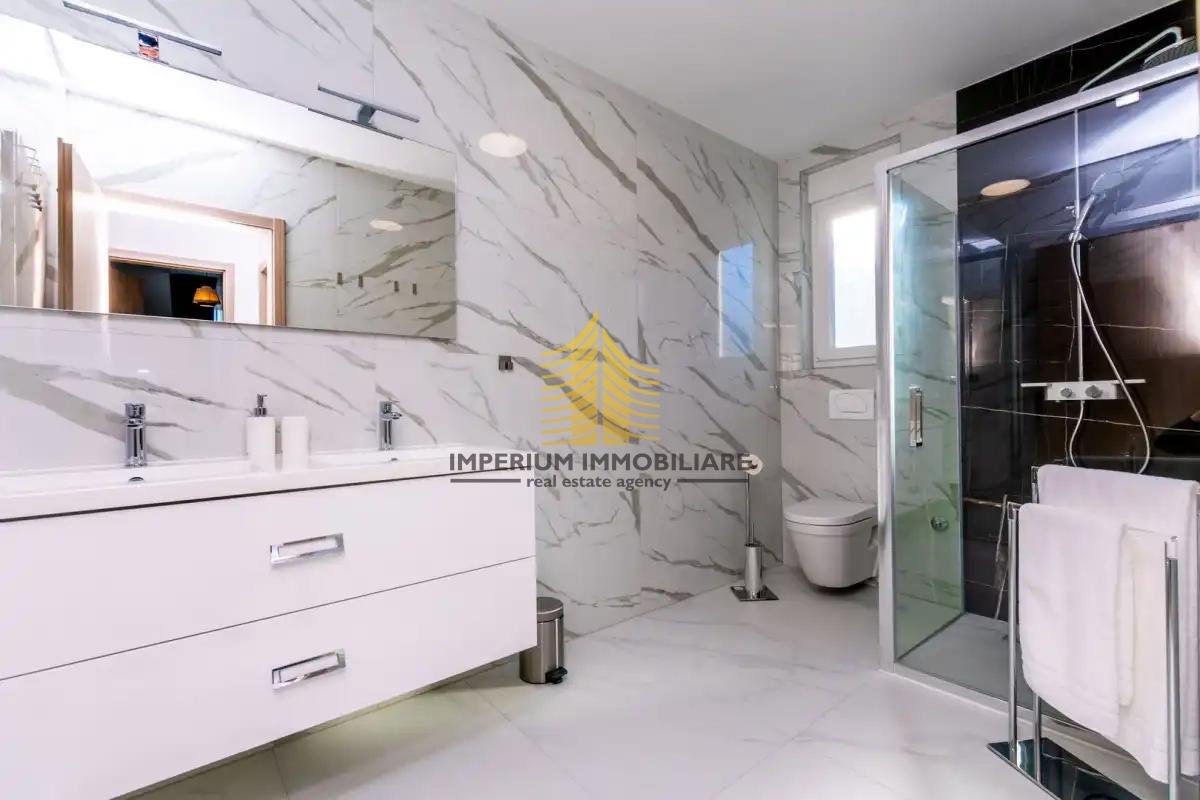 Hiša, Prodaja, Zadar in okolica, Murvica, 100 m2, V vrsti