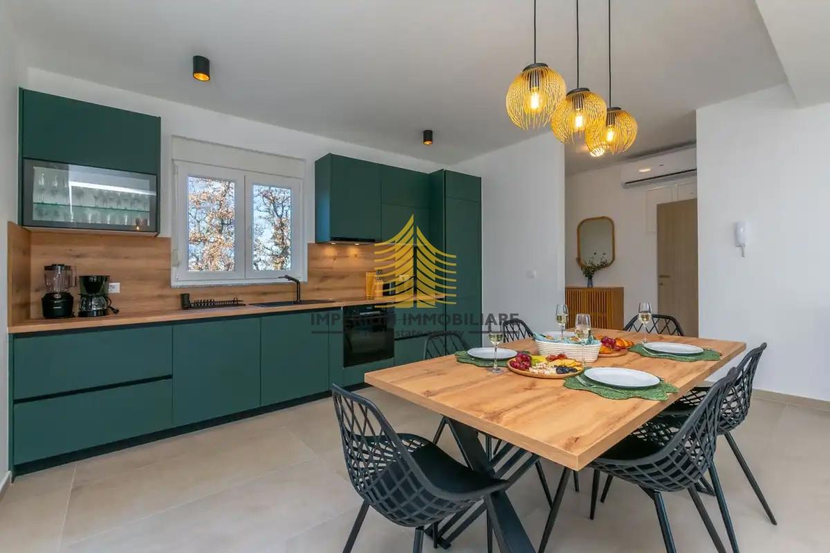 Hiša, Prodaja, Zadar in okolica, Murvica, 100 m2, V vrsti