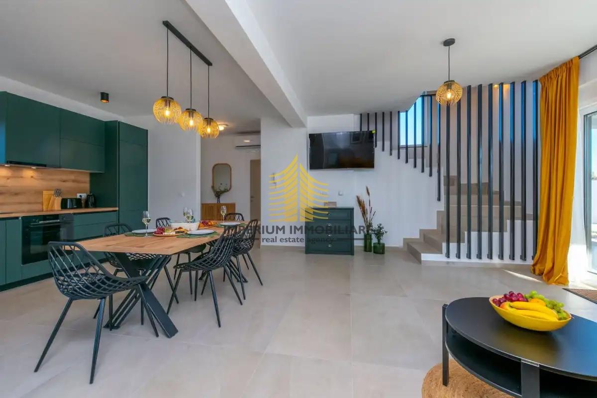 Hiša, Prodaja, Zadar in okolica, Murvica, 100 m2, V vrsti