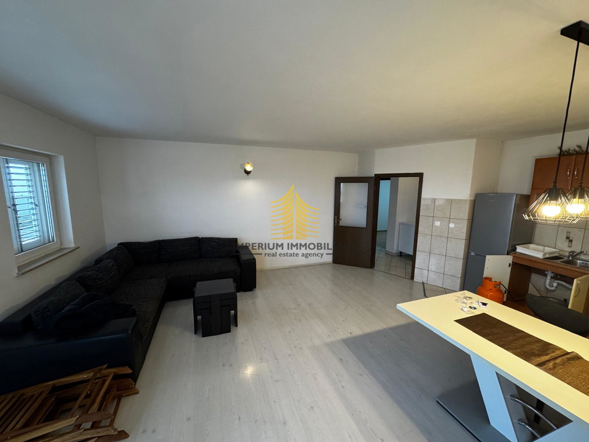 Stanovanje, prodaja, Kaštel Gomilica, 83,60 m2, 2,5-sobno (2S+DB)