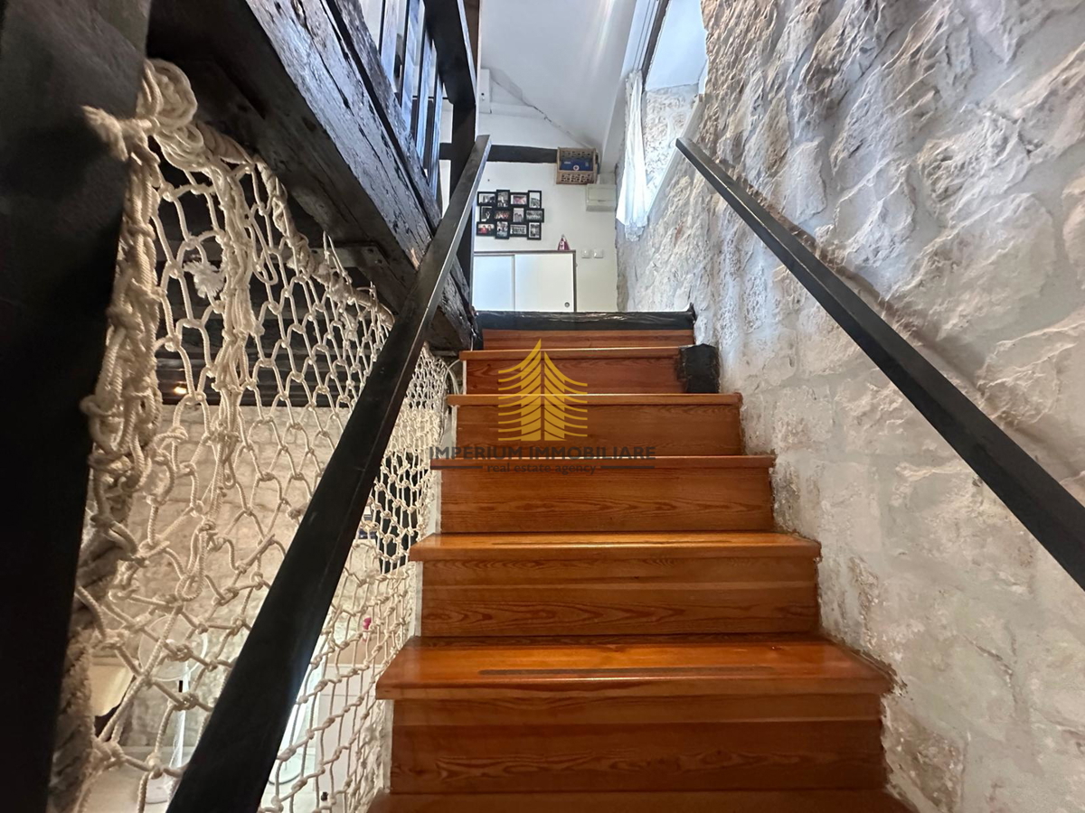 Stanovanje, prodaja, Trogir, 51,71 m2, 1,5-sobno (1S+DB)