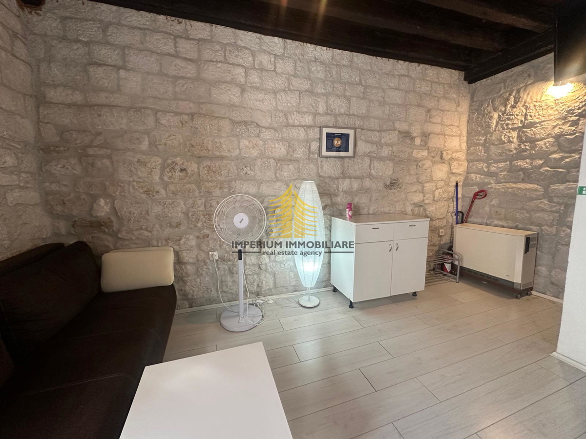 Stanovanje, prodaja, Trogir, 51,71 m2, 1,5-sobno (1S+DB)