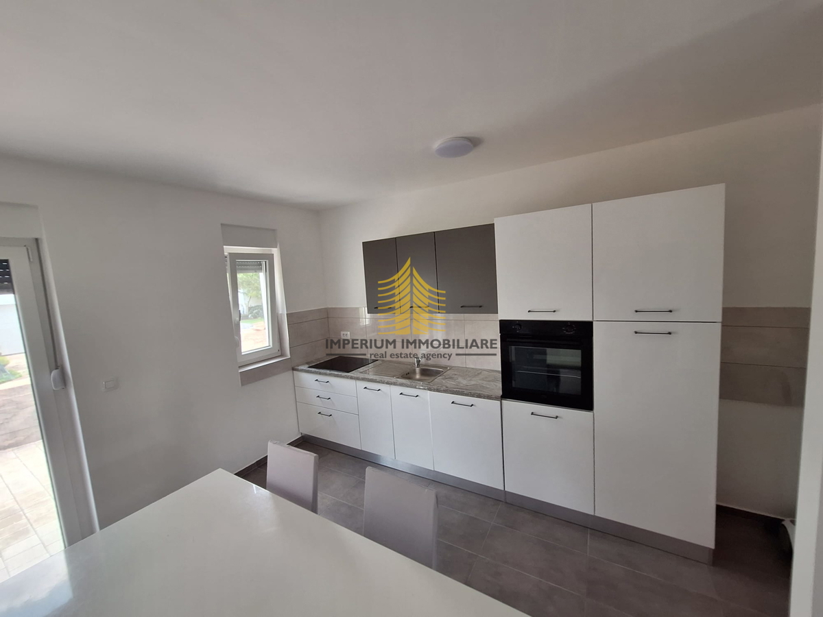 Stanovanje, prodaja, Ražanac, 75 m2, 2,5-prostorsko (2P+DB)