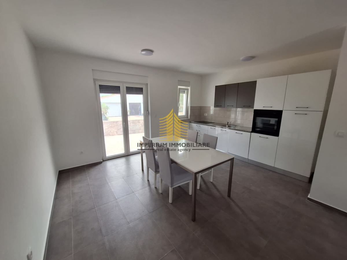 Stanovanje, prodaja, Ražanac, 75 m2, 2,5-prostorsko (2P+DB)