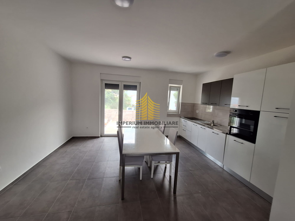 Stanovanje, prodaja, Ražanac, 75 m2, 2,5-prostorsko (2P+DB)