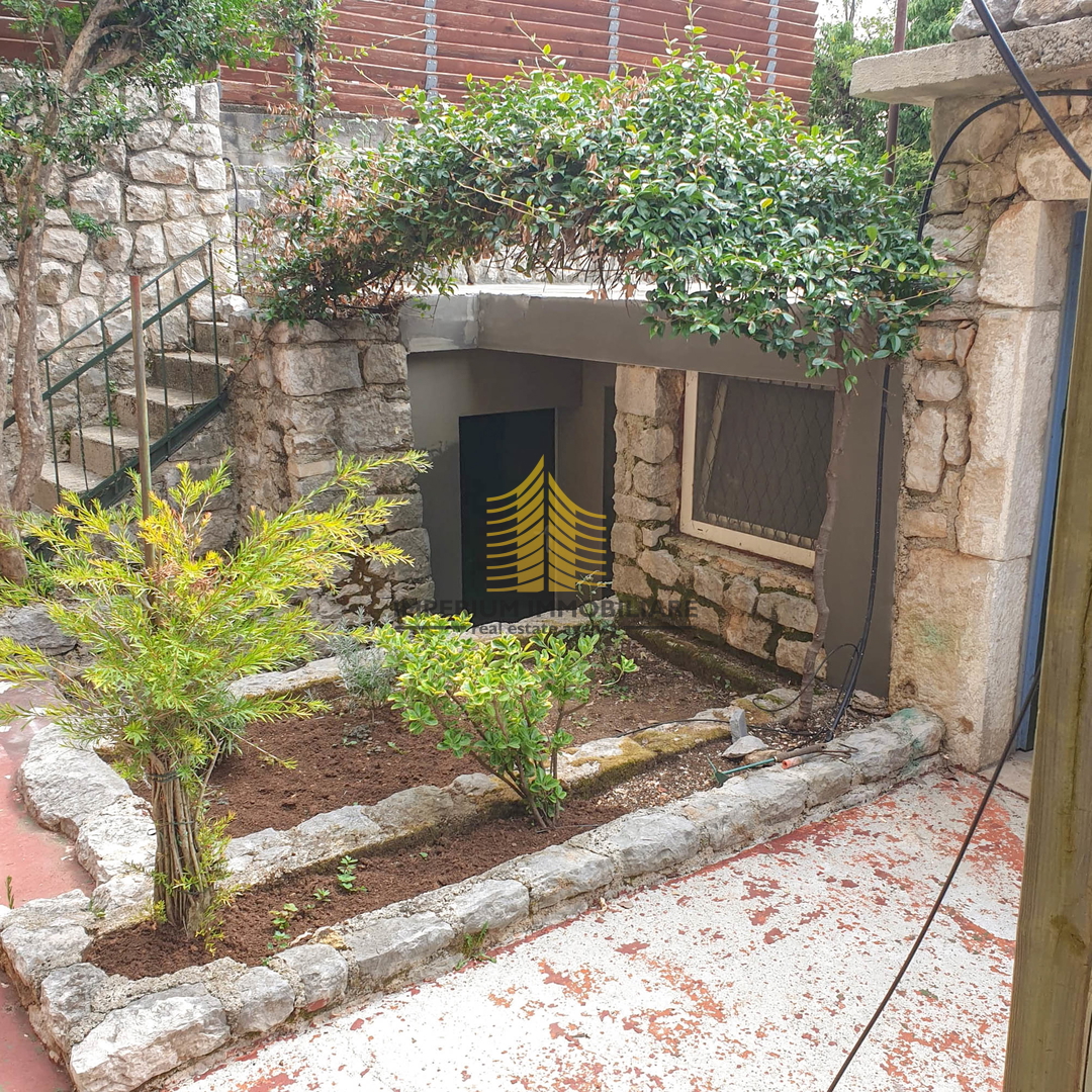 Hiša, prodaja, Crikvenica, 375 m2, v vrsti