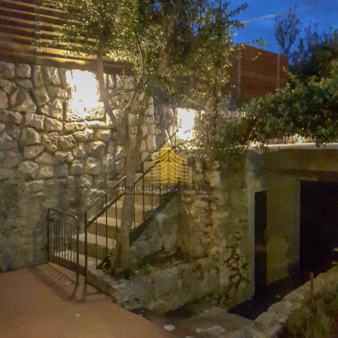 Hiša, prodaja, Crikvenica, 375 m2, v vrsti