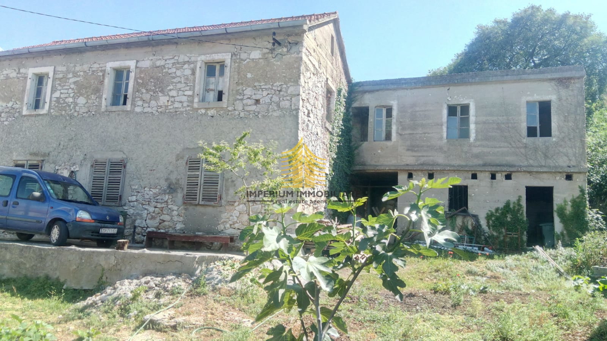 Hiša, Prodaja, Tkon, 350 m2, Samostojna