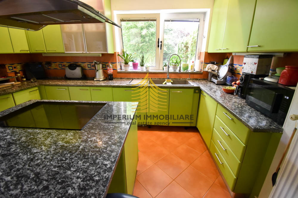 Hiša, Prodaja, Zagreb, Gajnice, 300 m2, Samostojna
