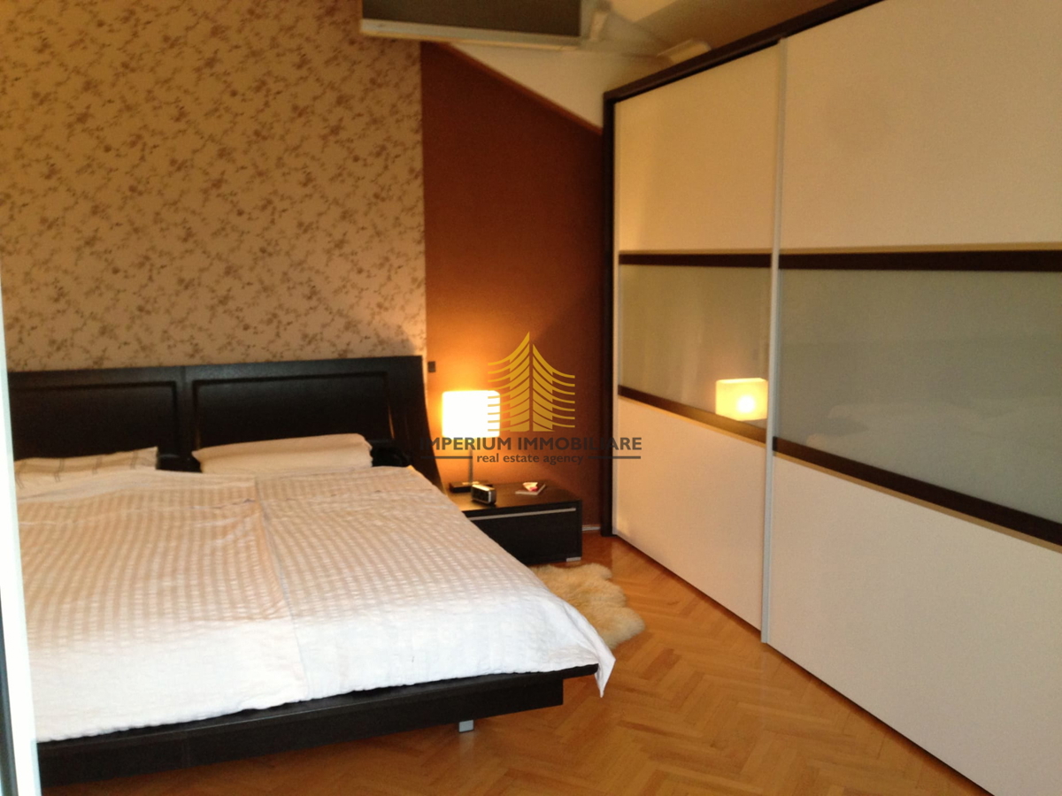 Hiša, Prodaja, Zagreb, Gajnice, 300 m2, Samostojna