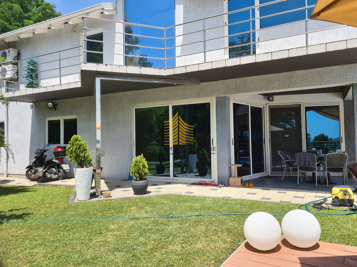 Hiša, Prodaja, Zagreb, Gajnice, 300 m2, Samostojna