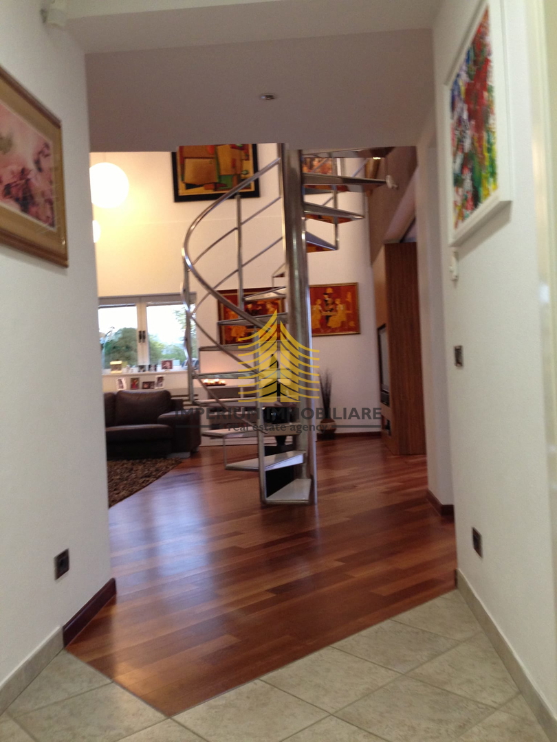 Hiša, Prodaja, Zagreb, Gajnice, 300 m2, Samostojna