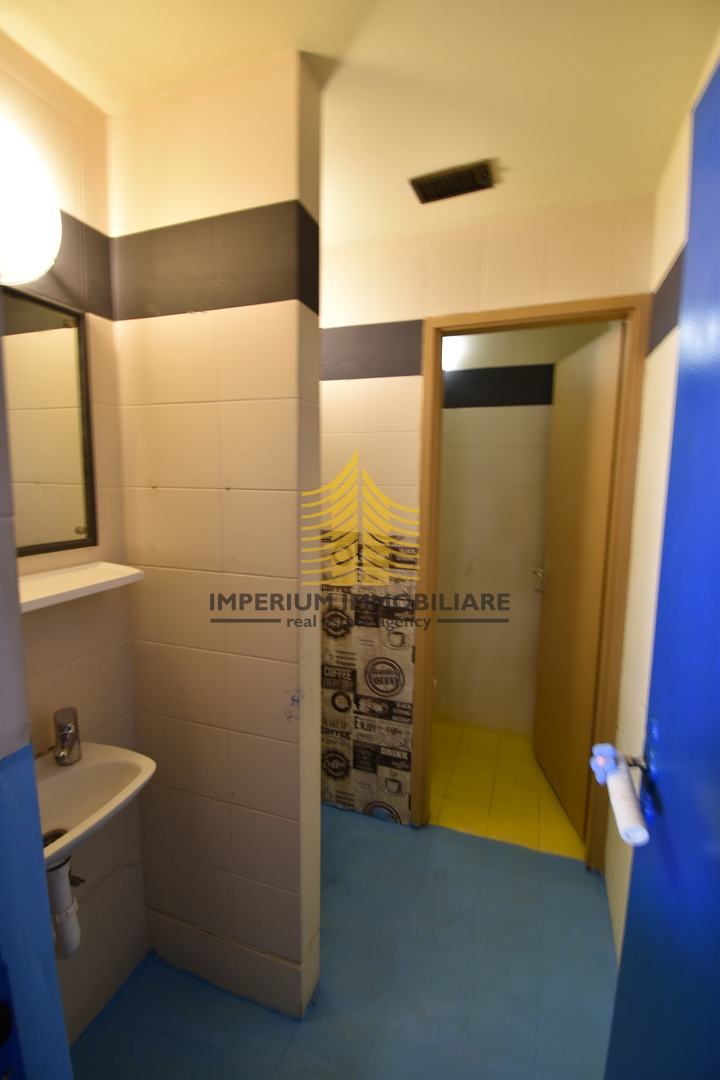Poslovni prostor, prodaja, Zagreb, Vrbani, 55 m2, lokal ob cesti