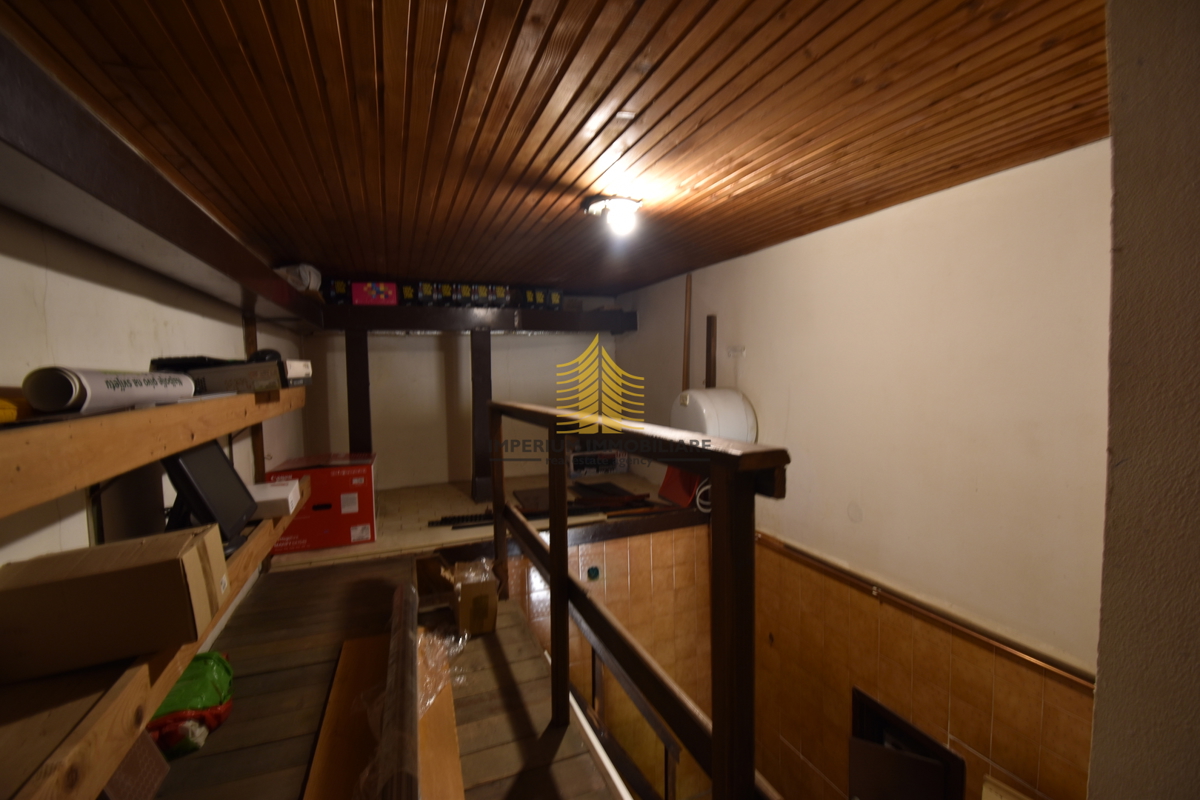 Poslovni prostor, prodaja, Zagreb, Vrbani, 55 m2, lokal ob cesti