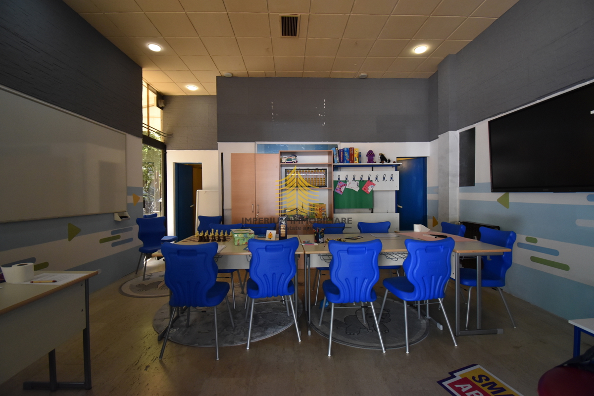 Poslovni prostor, prodaja, Zagreb, Vrbani, 55 m2, lokal ob cesti
