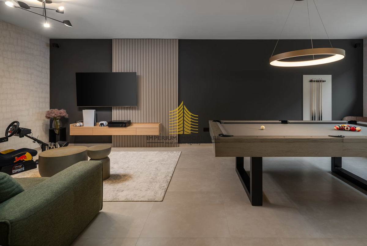 Hiša, Prodaja, Podstrana, 300m2, Vila