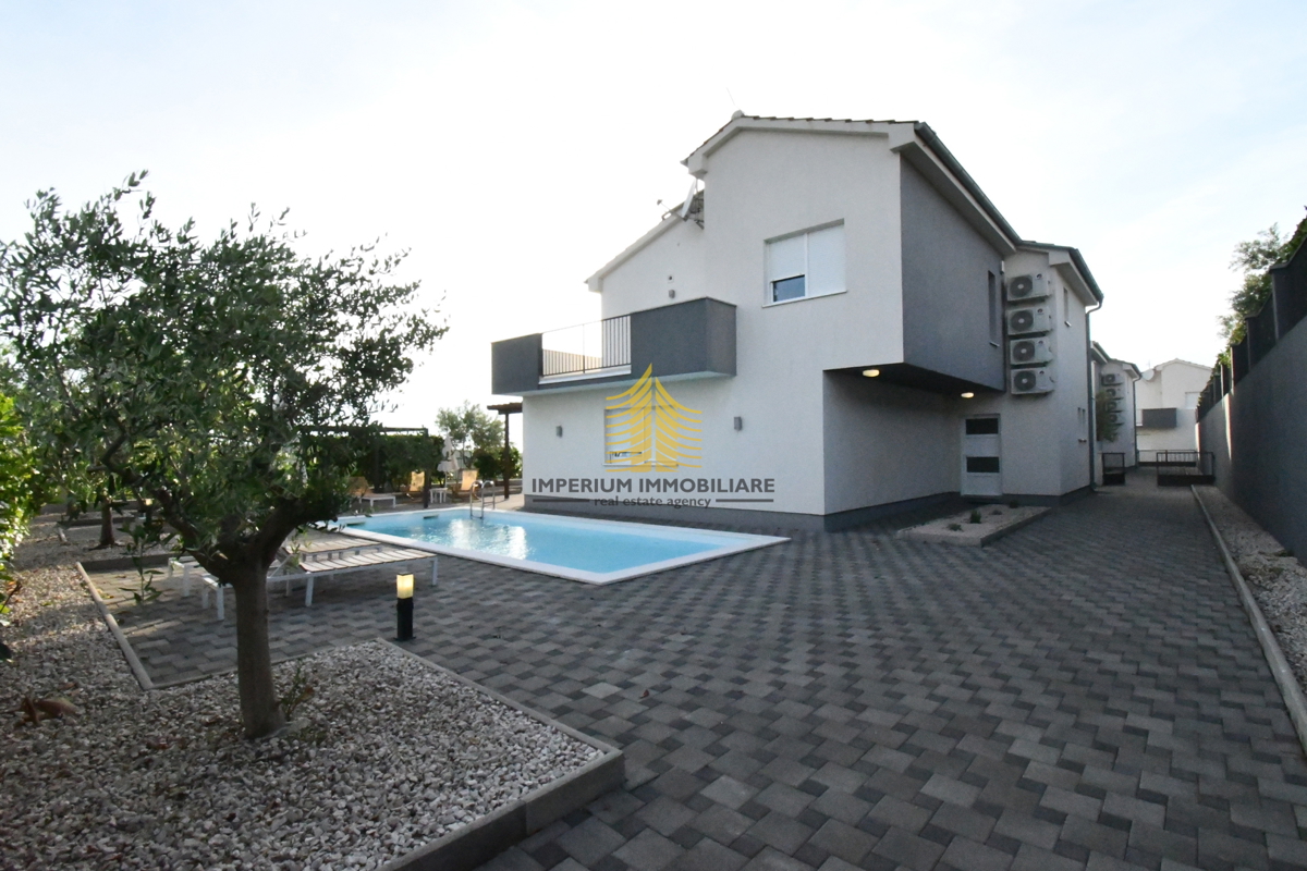 Hiša, Prodaja, Sukošan, Debeljak, 188 m2, Vila