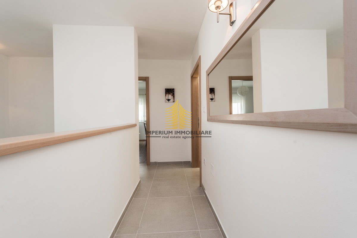 Hiša, Prodaja, Sukošan, Debeljak, 188 m2, Vila